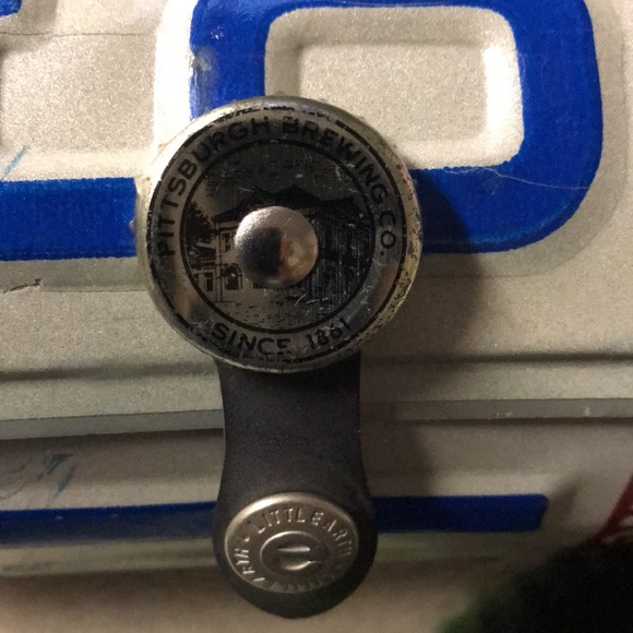 Pocketbook made out of a license tag - Picture 2 of 3